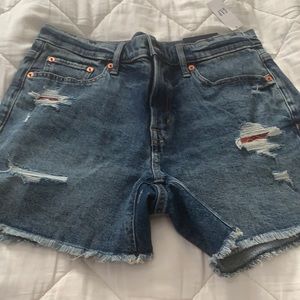 Gap denim shorts w red bandana inlay